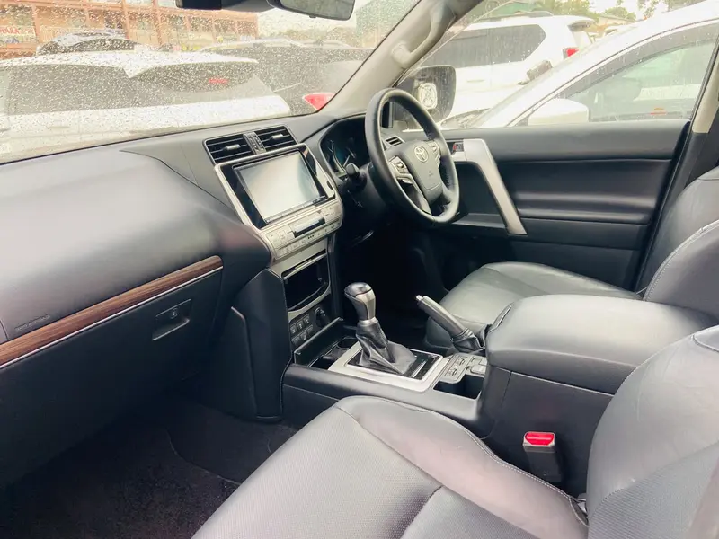 2018 Toyota Land Cruiser Prado – photo 3