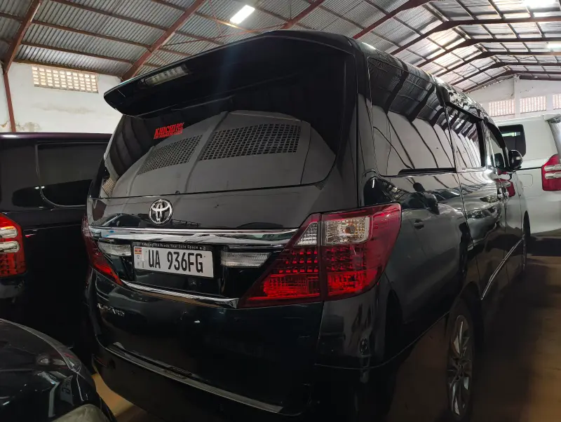 2012 Toyota Alphard – photo 6