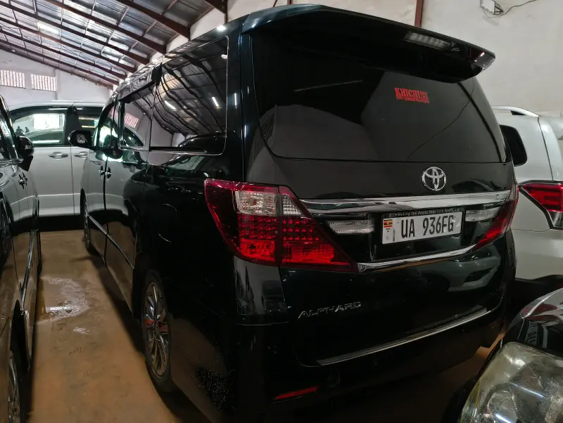 2012 Toyota Alphard – photo 7