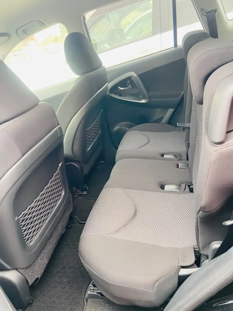2013 Toyota RAV4 – photo 4
