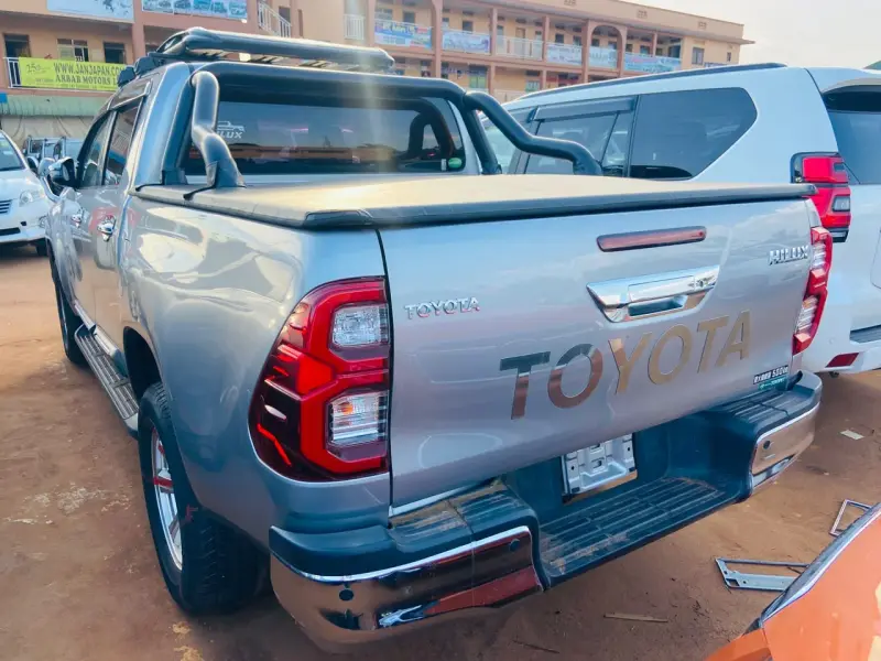 2020 Toyota Hilux – photo 5