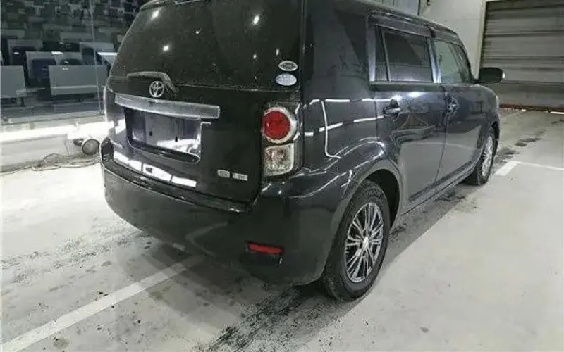 2011 Toyota Rumion – photo 2