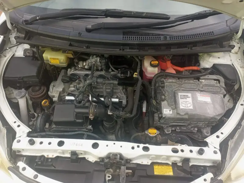 2012 Toyota Aqua – photo 2
