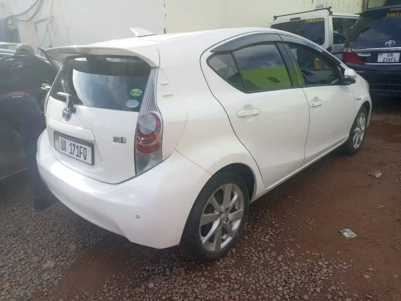 2012 Toyota Aqua – photo 7