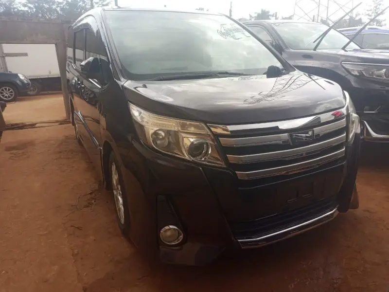 2014 Toyota Noah – photo 9
