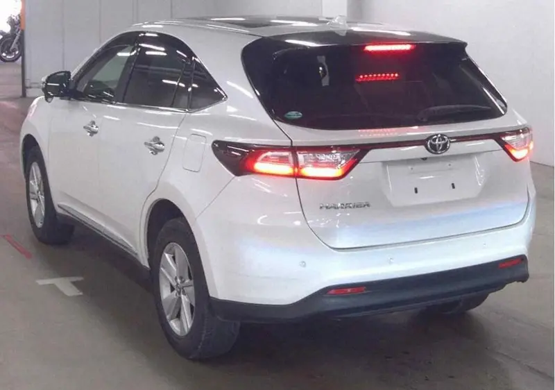 2018 Toyota Harrier – photo 2