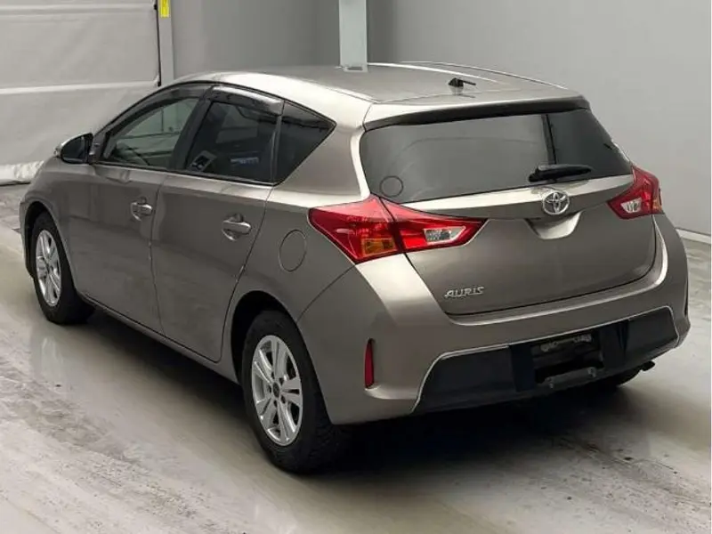 2012 Toyota Auris – photo 2
