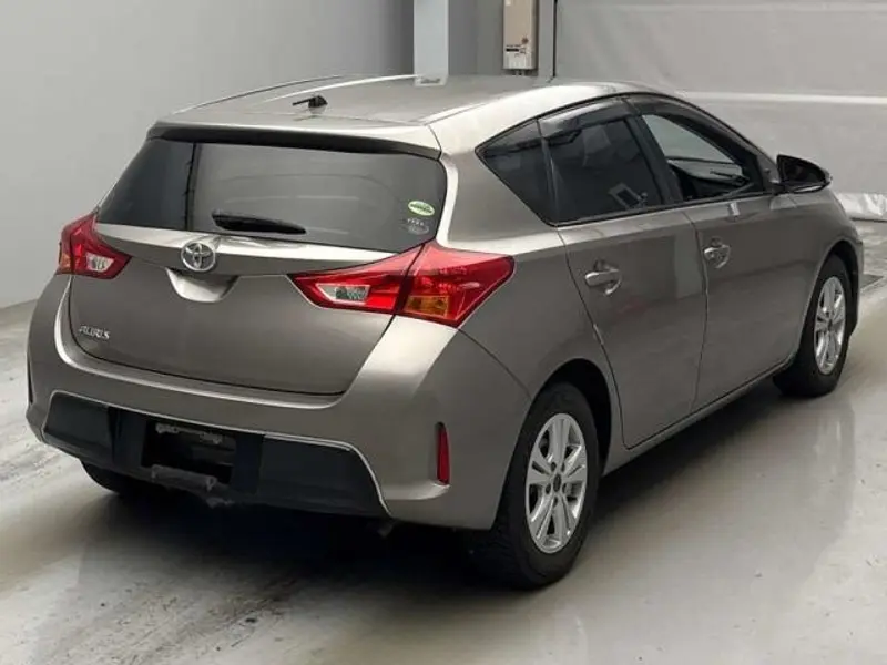 2012 Toyota Auris – photo 4