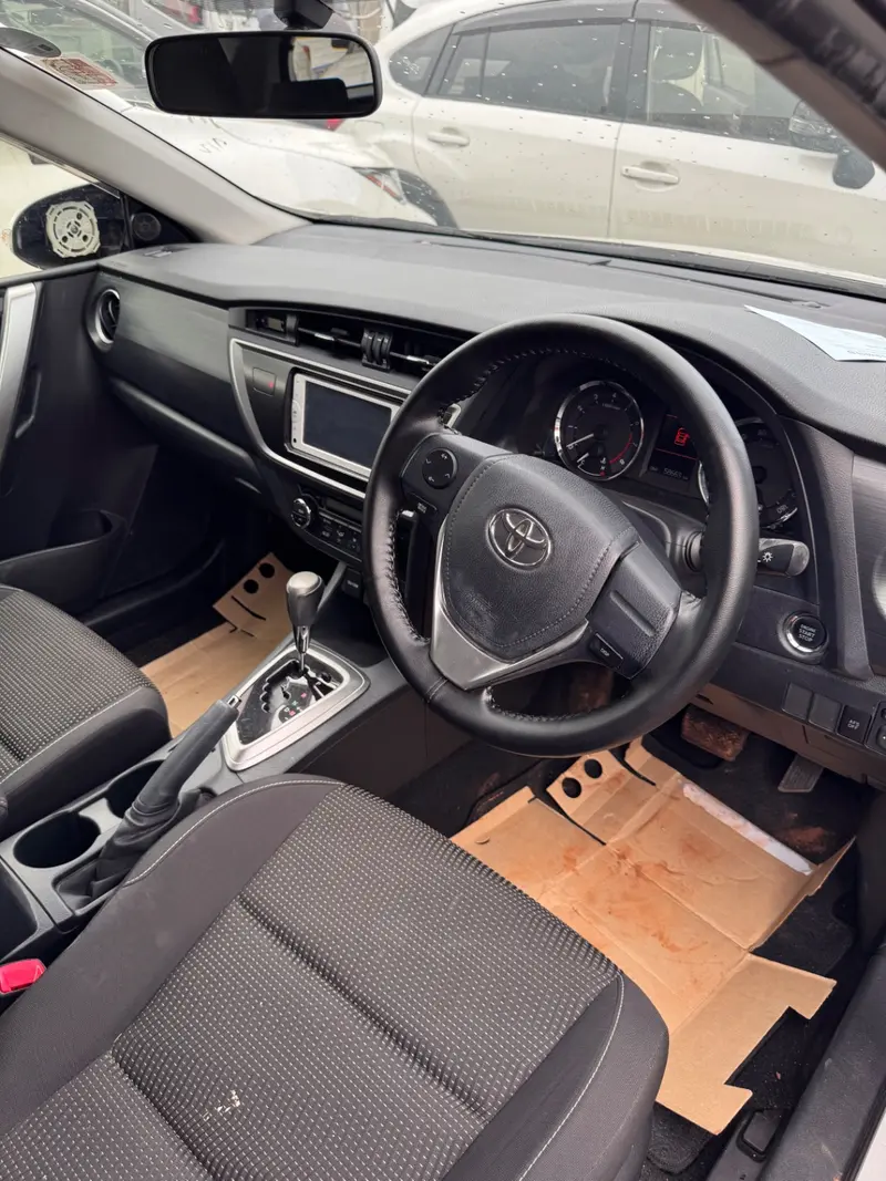 2013 Toyota Auris – photo 5