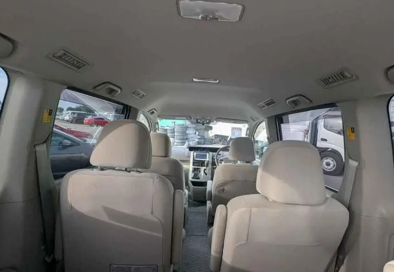 2013 Toyota Noah – photo 6