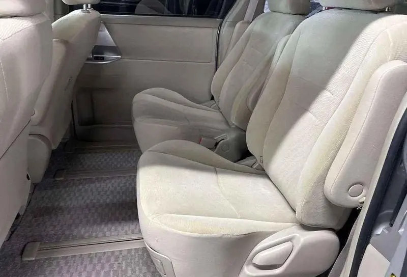 2013 Toyota Noah – photo 7
