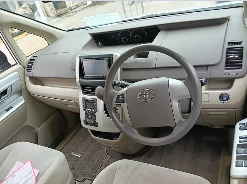2013 Toyota – photo 4