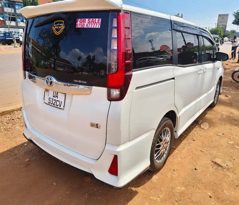 2016 Toyota – photo 4