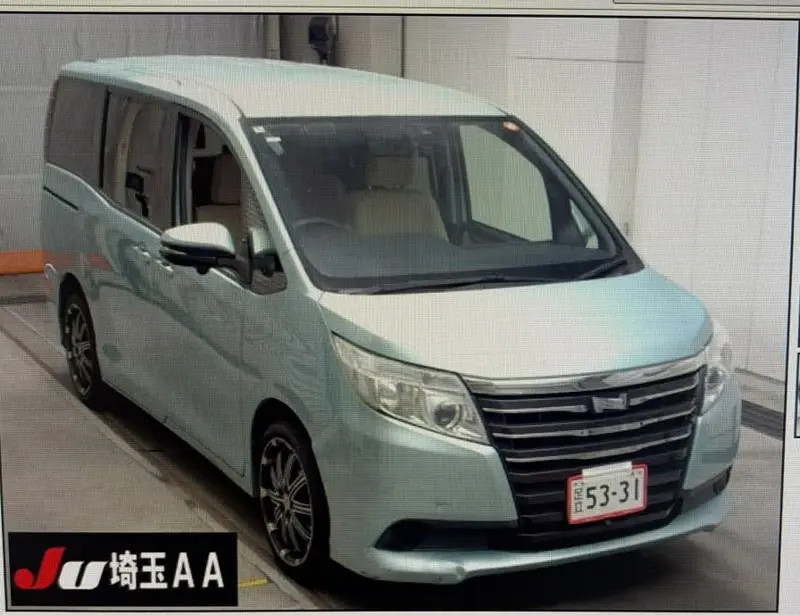 2014 Toyota – photo 1 of 6