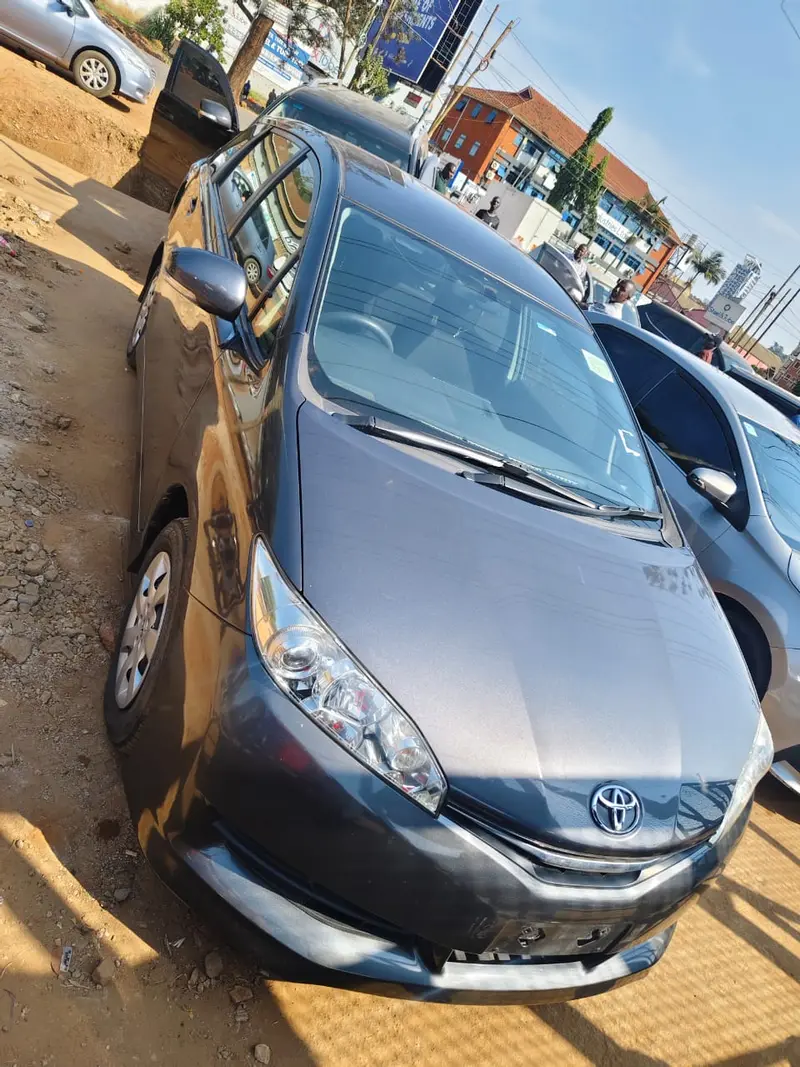 2013 Toyota Wish – photo 9
