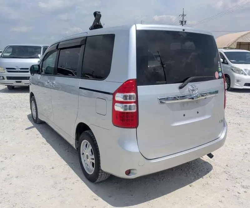 2013 Toyota – photo 4