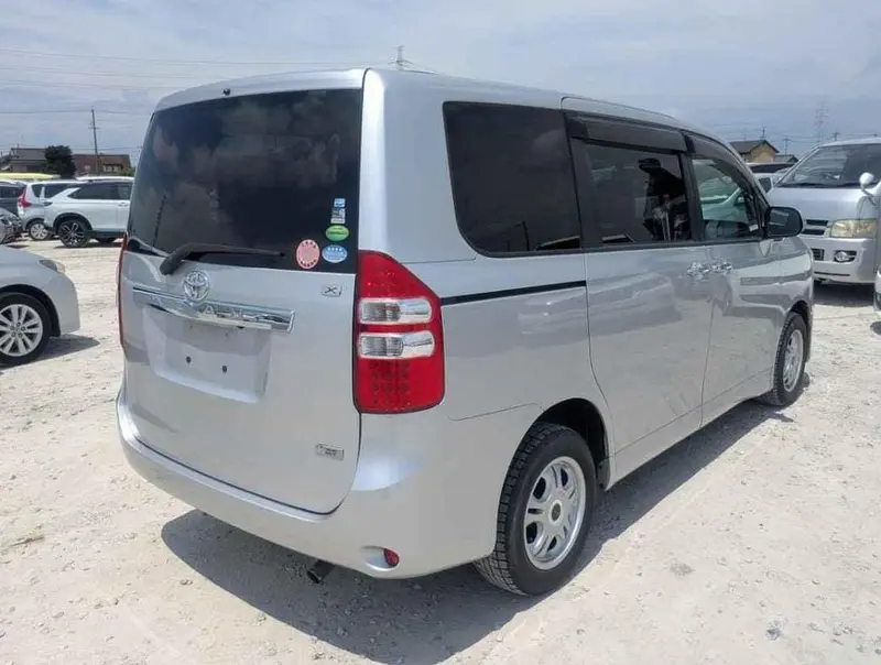 2013 Toyota – photo 5