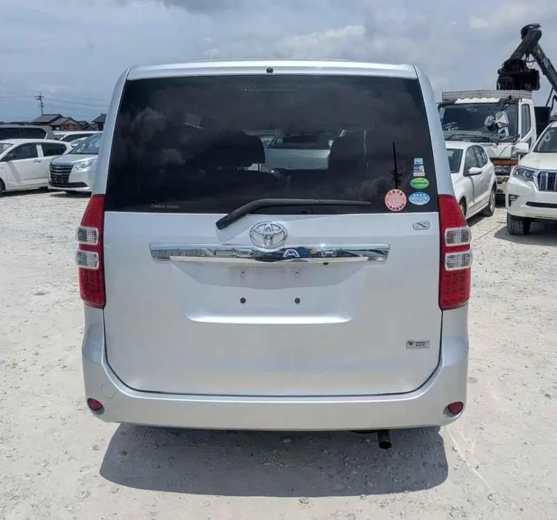 2013 Toyota – photo 6