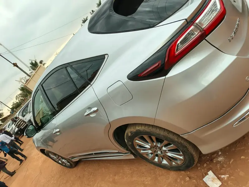 2017 Toyota Harrier – photo 2
