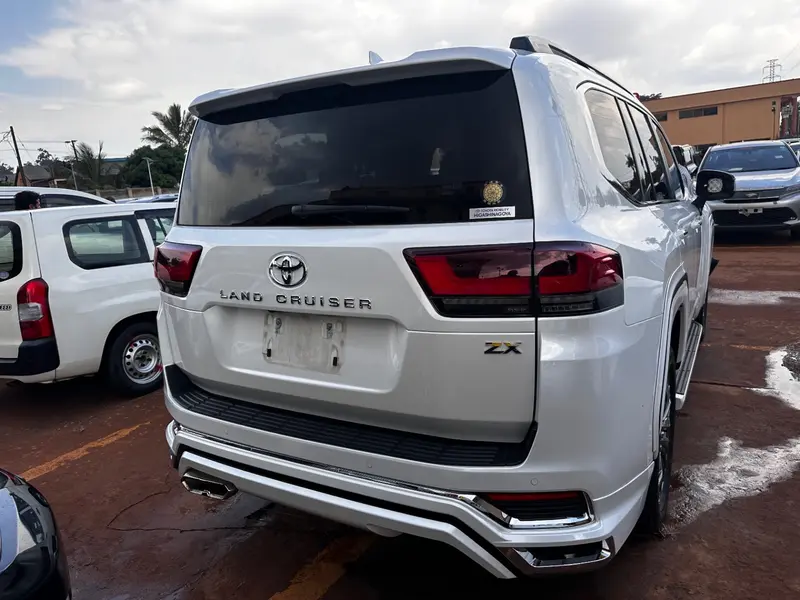 2024 Toyota Land Cruiser – photo 4