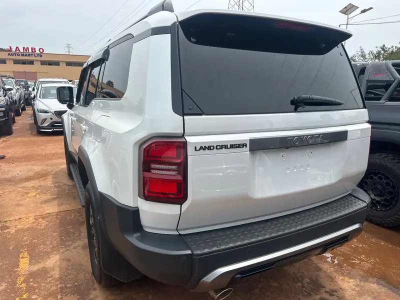2024 Toyota Land Cruiser Prado – photo 4