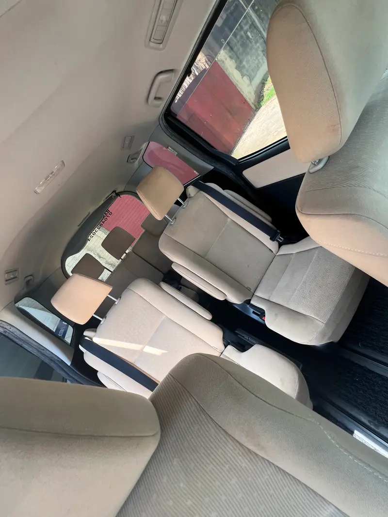 2014 Toyota Noah – photo 4