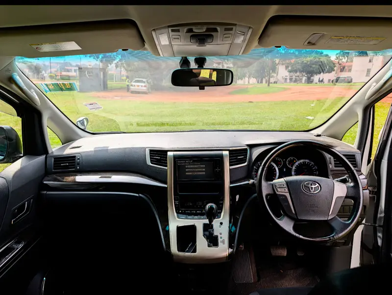 2011 Toyota Vellfire – photo 5
