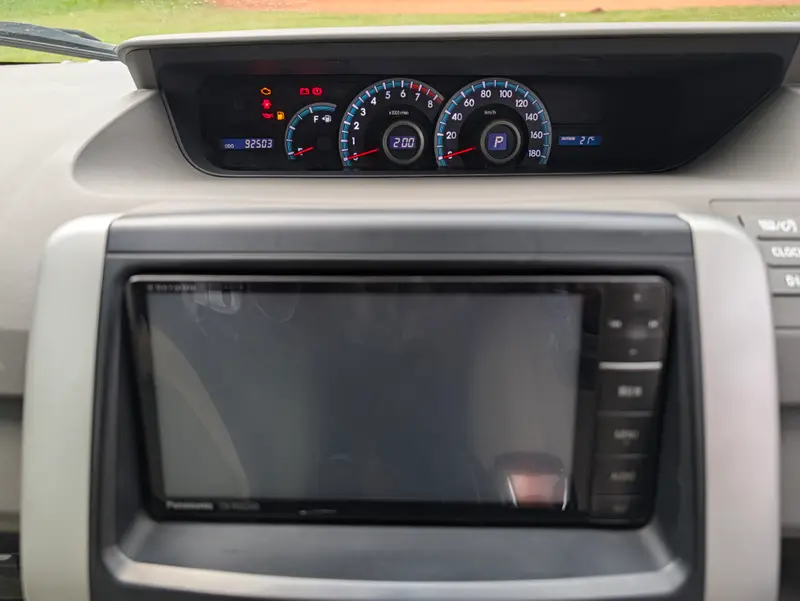2011 Toyota Noah – photo 6