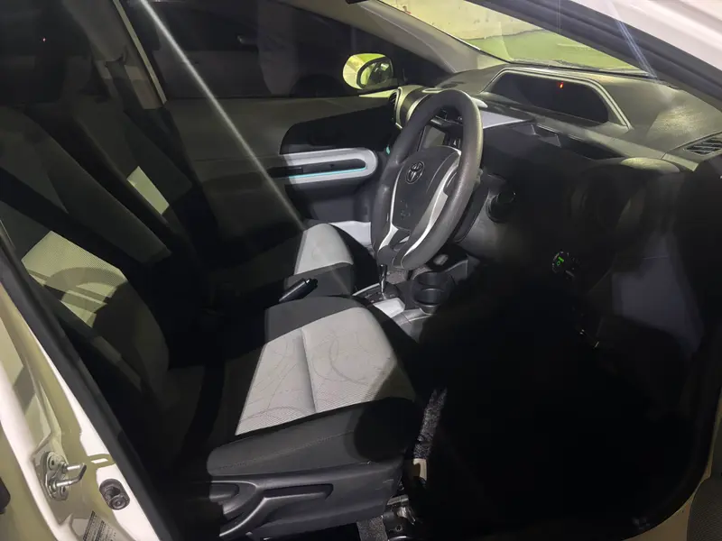 2012 Toyota Aqua – photo 3