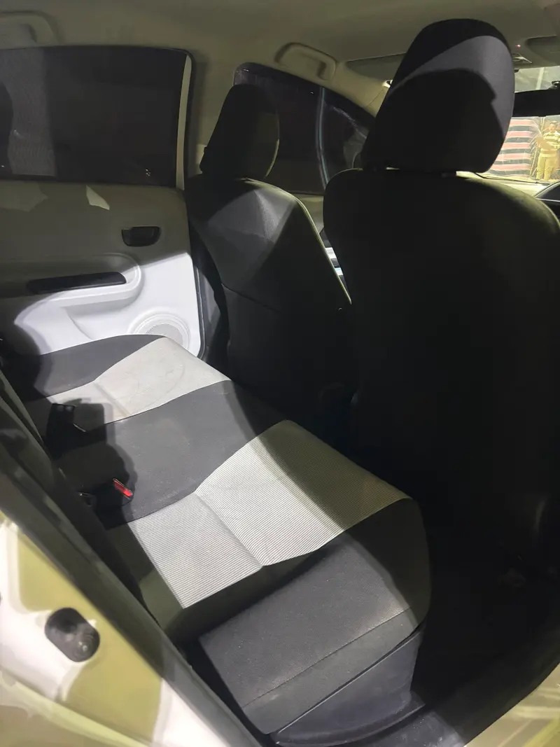2012 Toyota Aqua – photo 4