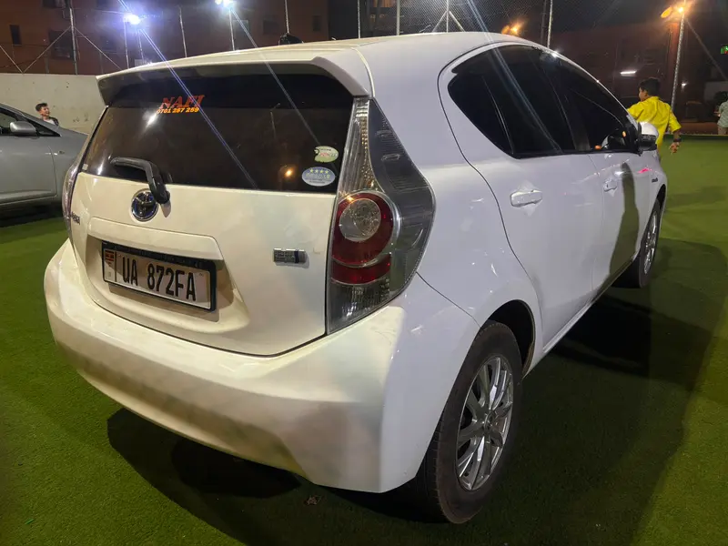 2012 Toyota Aqua – photo 5