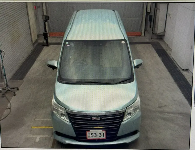 2014 Toyota Noah – photo 3