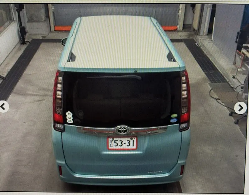 2014 Toyota Noah – photo 6