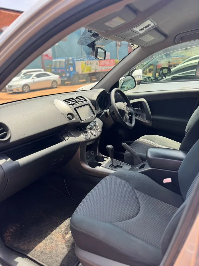 2010 Toyota RAV4 – photo 6