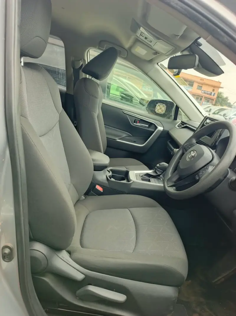2020 Toyota RAV4 – photo 5