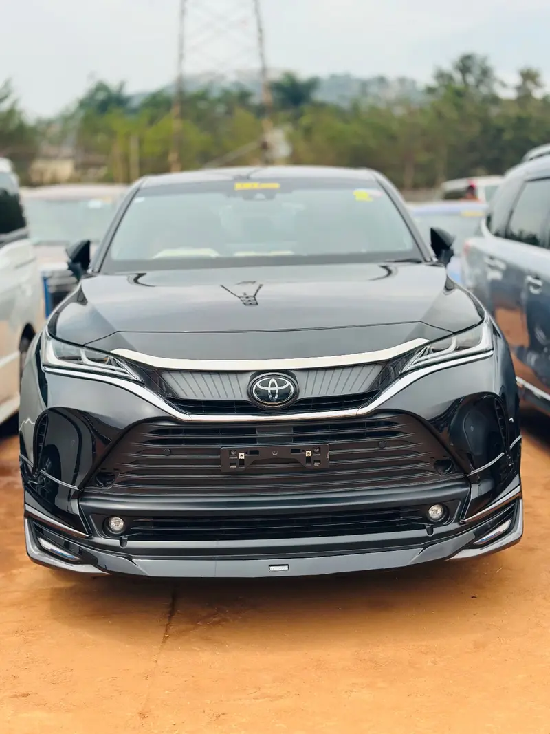 2020 Toyota Harrier – photo 2