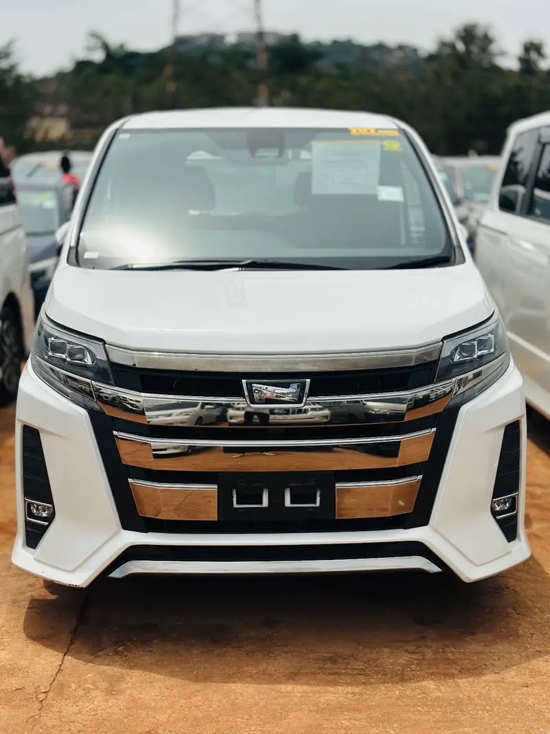 2017 Toyota Noah