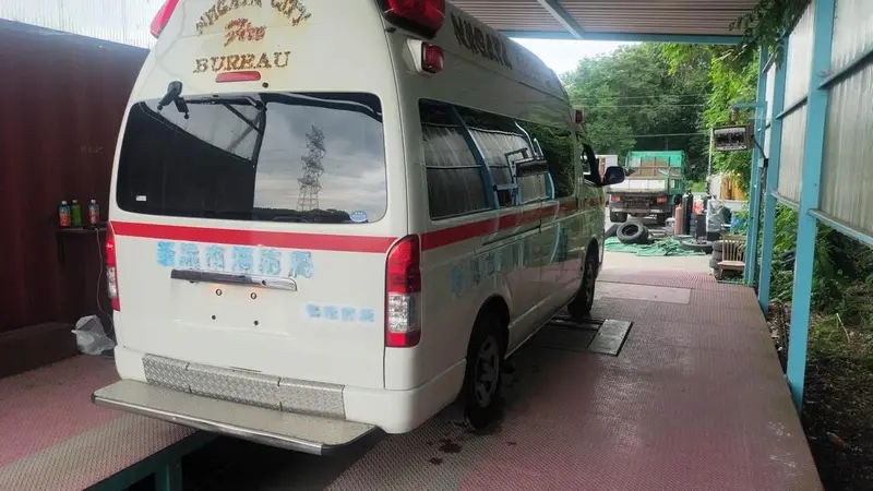 2014 Toyota Ambulance – photo 3