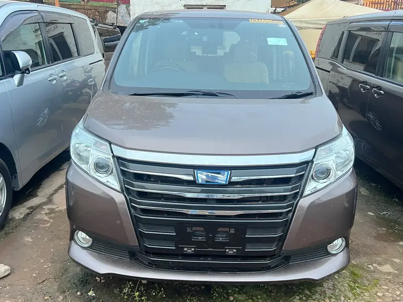 2014 Toyota Noah