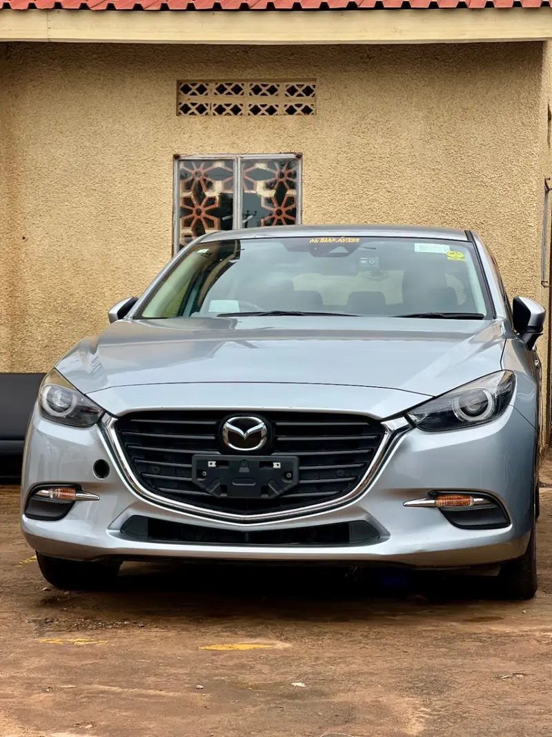 2017 Mazda Axela