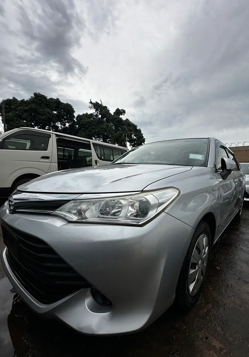 2016 Toyota Fielder – photo 2
