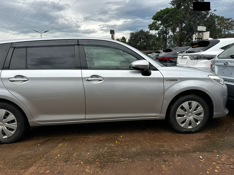 2016 Toyota Fielder – photo 5