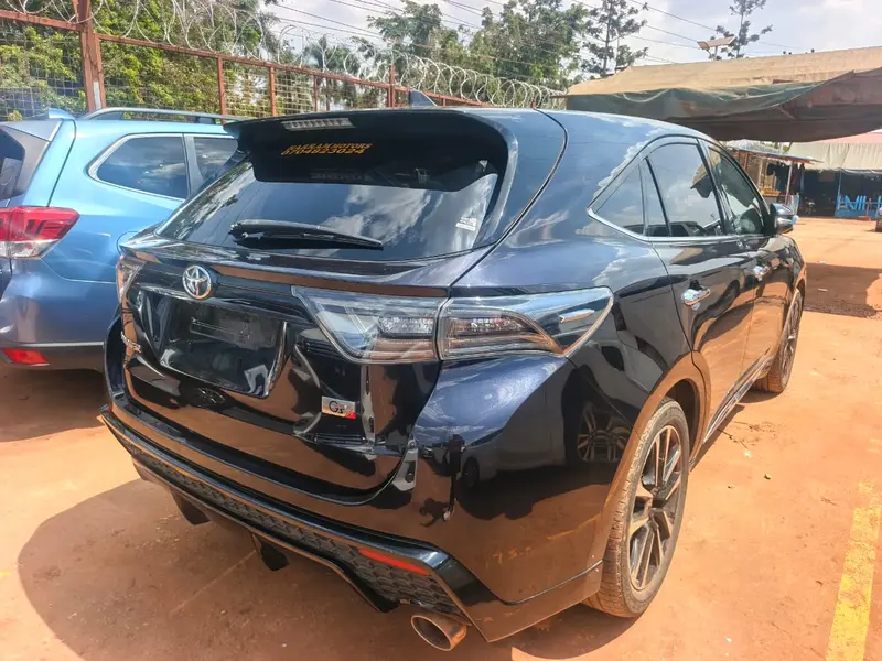2017 Toyota Harrier – photo 3