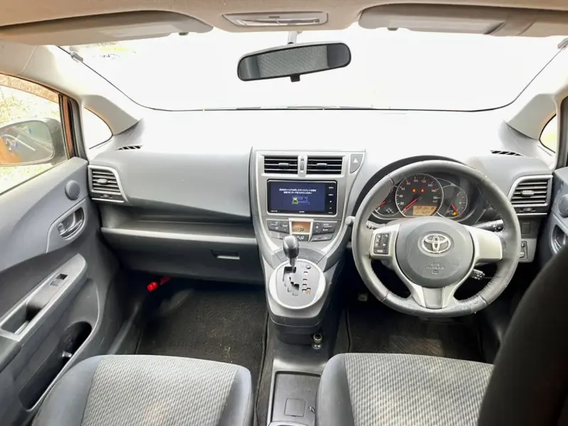 2011 Toyota Ractis – photo 5