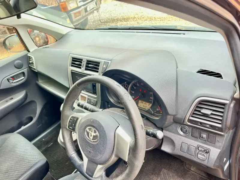 2011 Toyota Ractis – photo 7