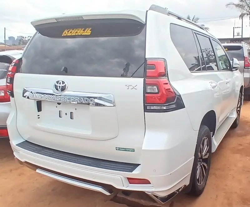 2021 Toyota Land Cruiser Prado – photo 4