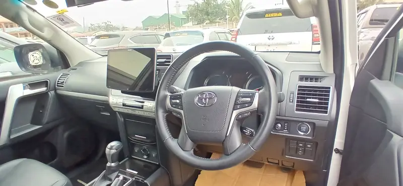 2020 Toyota Land Cruiser Prado – photo 3
