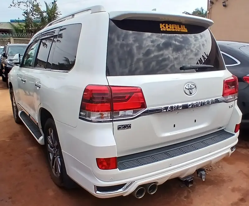 2019 Toyota Land Cruiser – photo 8