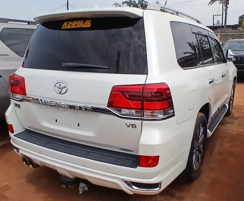 2019 Toyota Land Cruiser – photo 9
