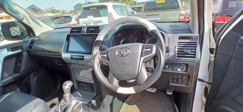 2020 Toyota Land Cruiser Prado – photo 4